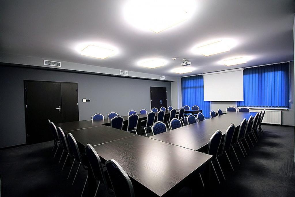 Hotel Grafit Kostomloty Pierwsze