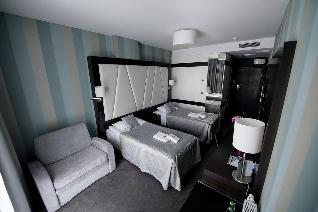 Grafit Hotel 4*
